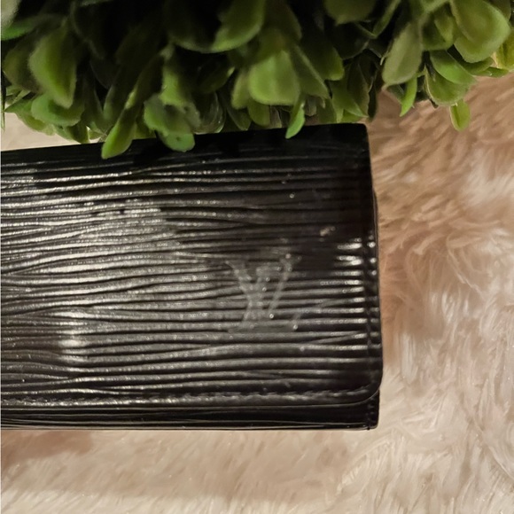 Louis Vuitton black epi leather key holder - Picture 3 of 6